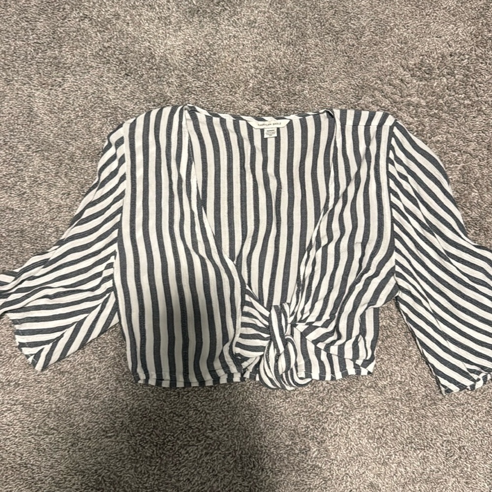 American Eagle Front Tie Crop